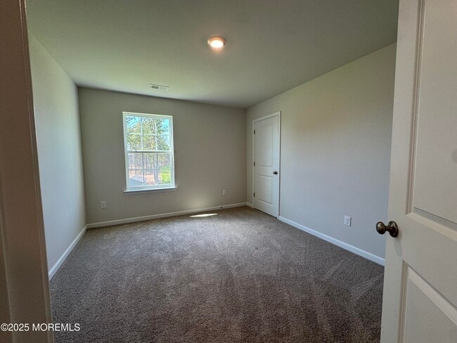 Building Photo - 17 Whaler Ave