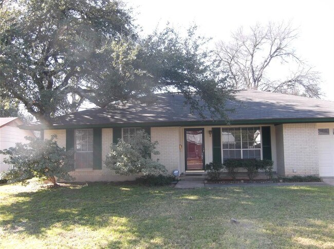 Primary Photo - 2111 Falcon Hill Dr