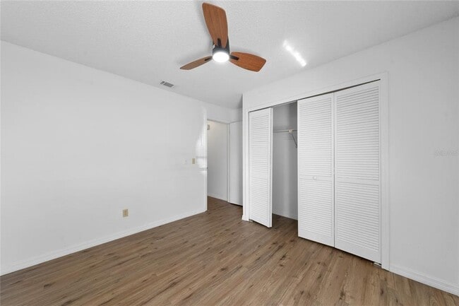 Building Photo - 126 Dahlia Village Cir