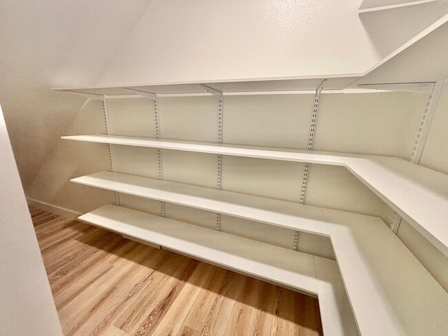 Building Photo - Gorgeous Ridgefield Home