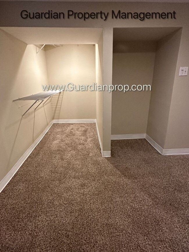 Building Photo - South Minneapolis Single Family Home, Garage, 2 Baths, Video Walkthrough