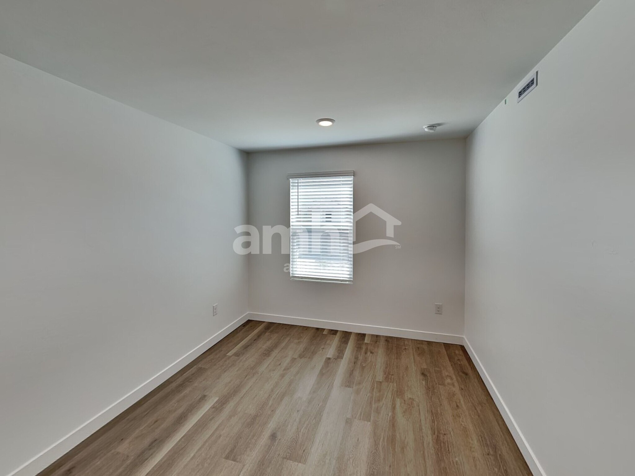 Building Photo - 9561 E Harkes Dr