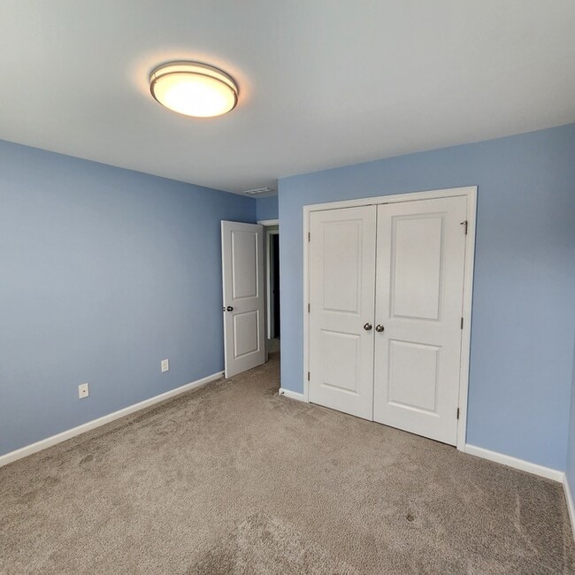 Building Photo - 1424 Southpoint Trl