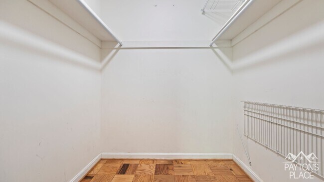 Building Photo - Spacious Condo minutes away from College Park campus