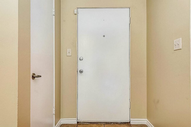 Building Photo - 5353 Institute Ln