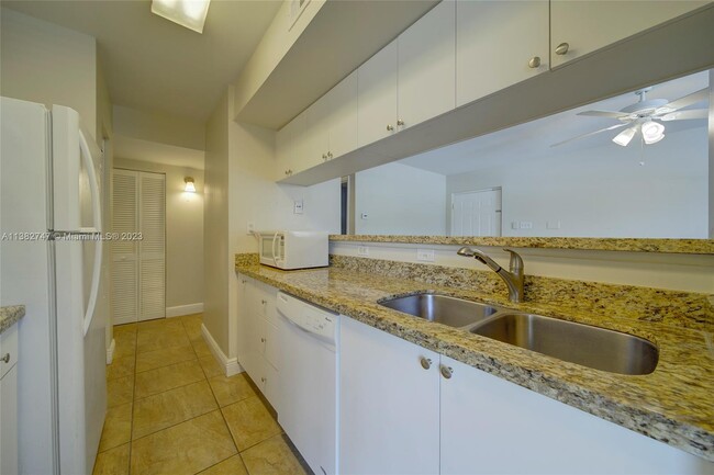Building Photo - 15285 SW 107th Ln
