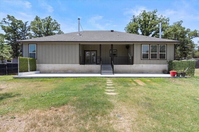 Building Photo - 127 Medlar Dr