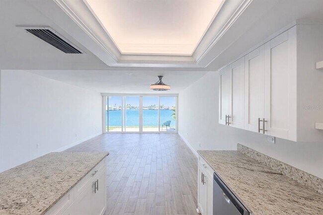 Building Photo - 500 Treasure Island Causeway