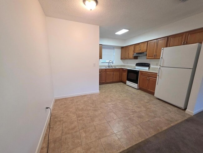 Building Photo - 231 Hibiscus St