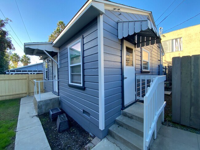 Building Photo - 4635-4637 Arizona St.