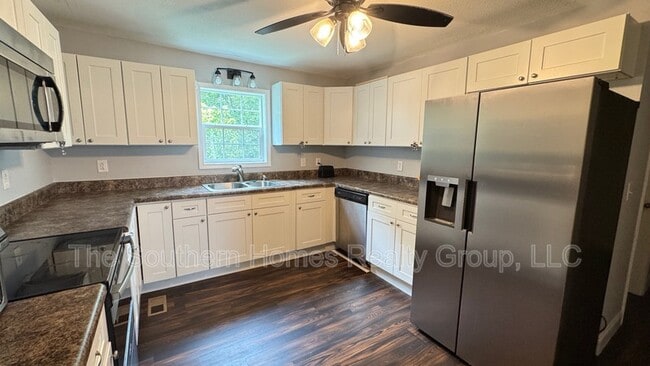 Building Photo - 2315 Clearwater Rd