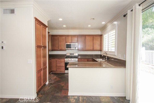 Building Photo - 108 Las Flores