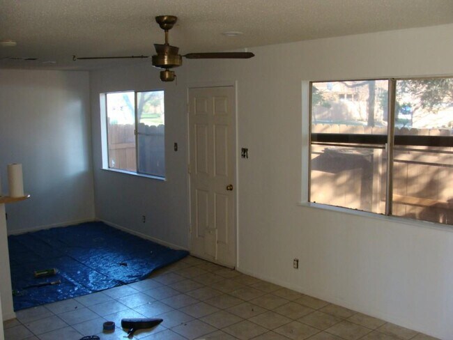Building Photo - 5923 Hidden Valley Trail