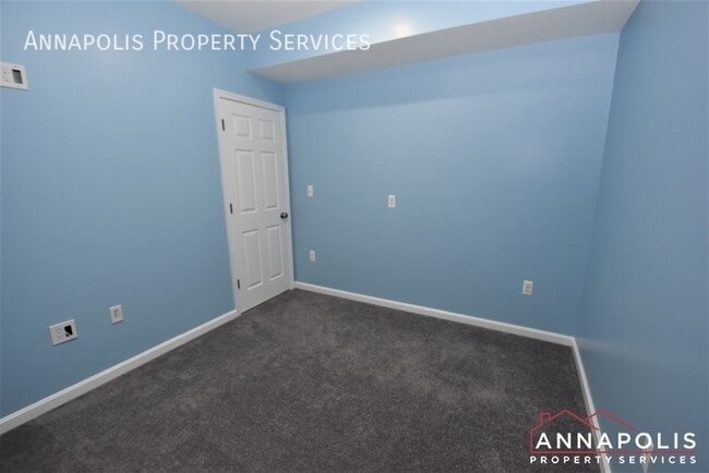 Building Photo - 7946 Monrovia Dr