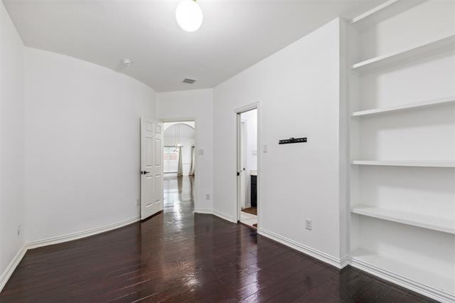 Building Photo - 720 Yarrow St