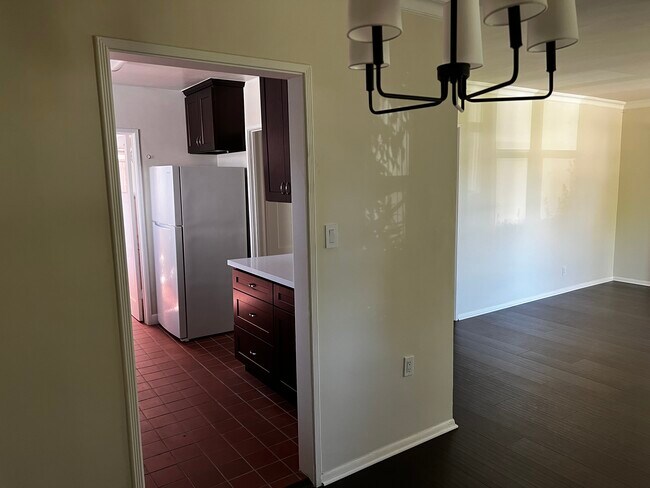 Building Photo - 10716 Northgate St