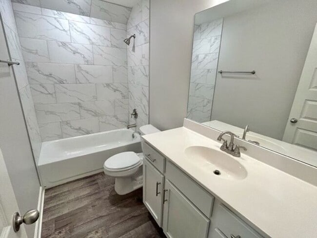 Building Photo - Now Leasing a 4-Bedroom 2.5 Bath Home in M...