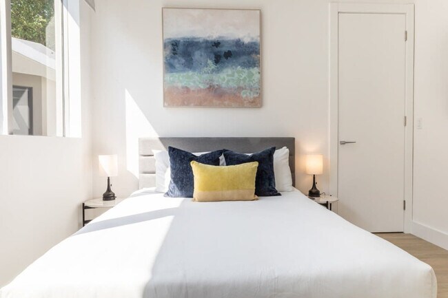 Building Photo - 3118 Elizabeth St