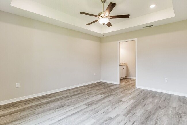 Building Photo - Contemporary Living in Milton!