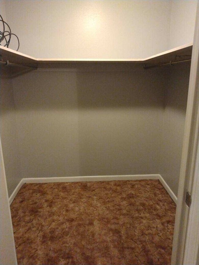 Building Photo - Pirate Cove Apartments 9-16