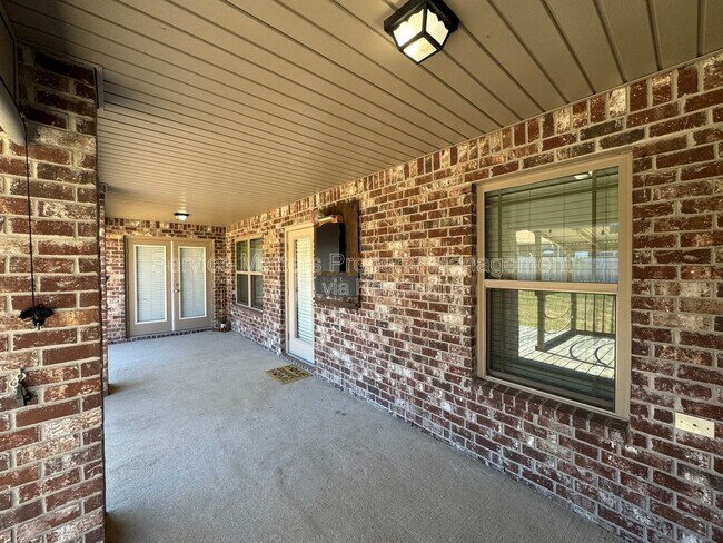 Building Photo - 4504 Hampton Bay Blvd