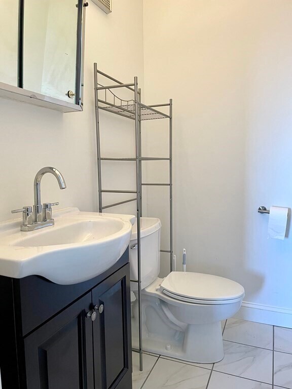 Building Photo - 308 Quarry St