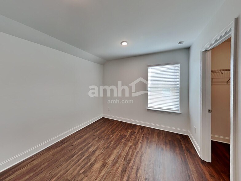 Building Photo - 4886 Pebble Bridge Wy