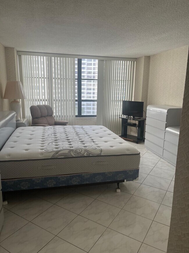 Building Photo - 600 Three Islands Boulevard