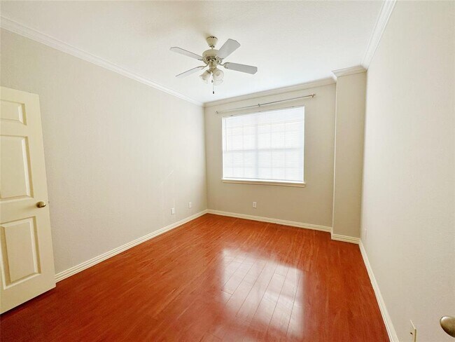 Building Photo - 9400 Bellaire Blvd