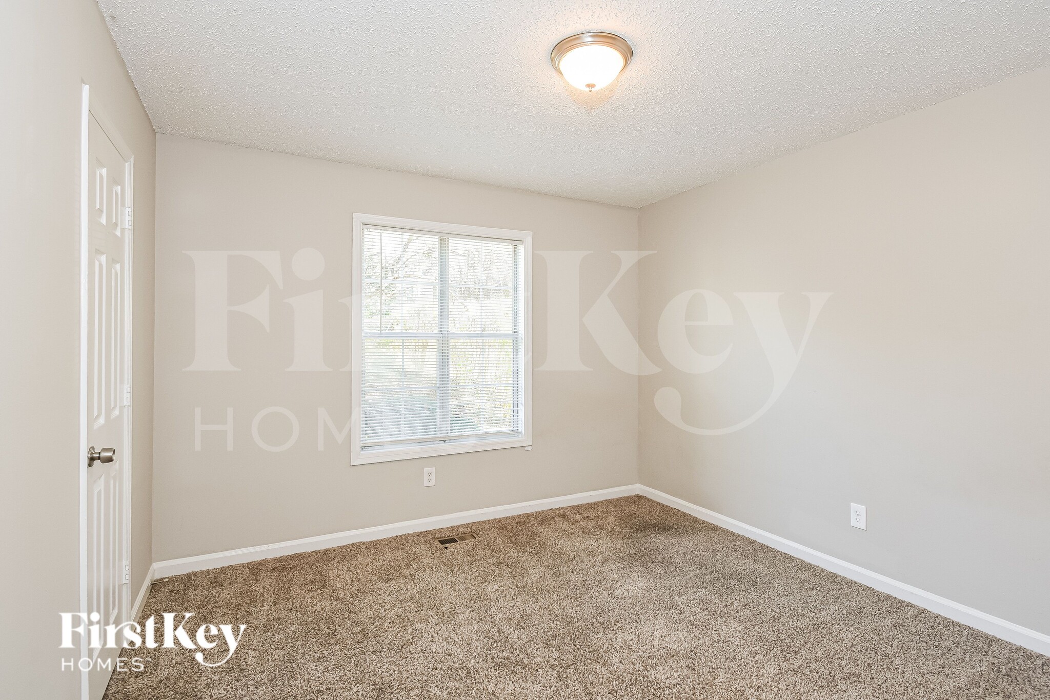 Building Photo - 660 Cranberry Trail