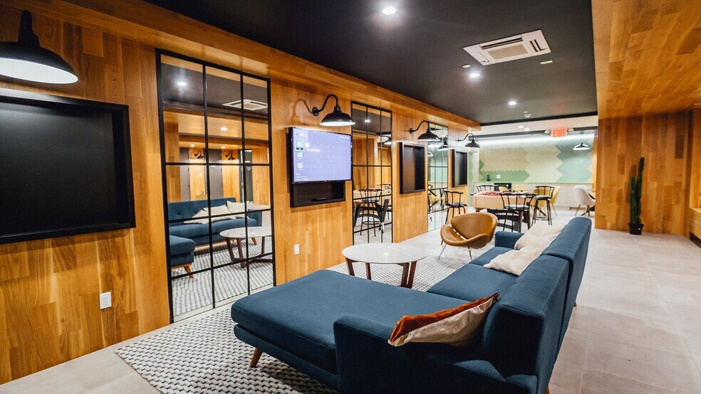 Building Photo - 620 Parkside Ave