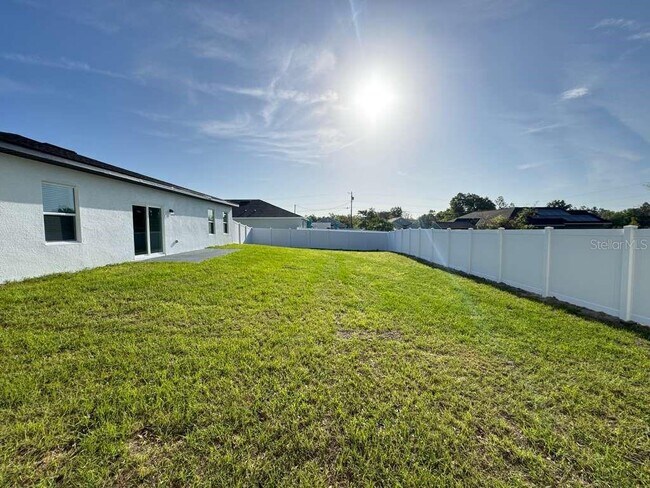 Building Photo - 8902 SW 135th Street Rd