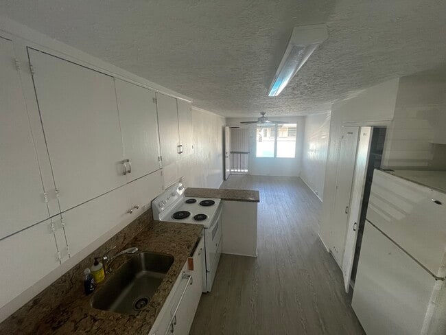 Building Photo - 707 Kihapai Plz