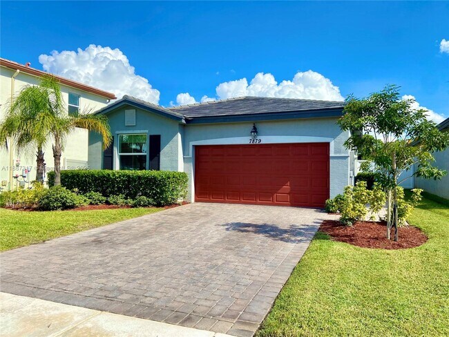 Primary Photo - 7879 NW Greenbank Cir