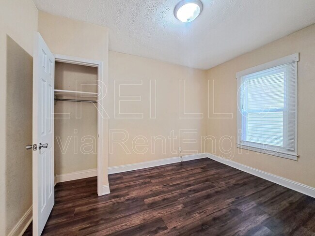 Building Photo - 2751 Alford Ave