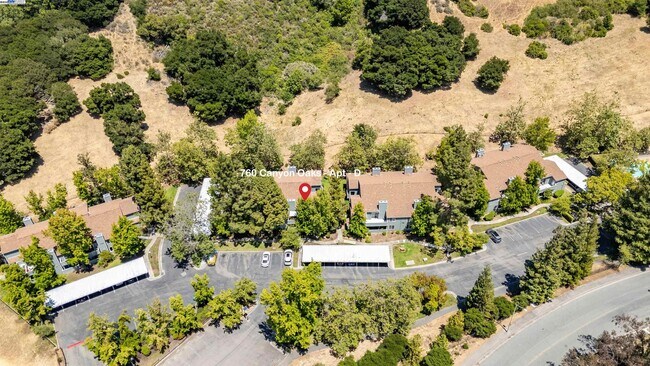 Building Photo - 760 Canyon Oaks Dr