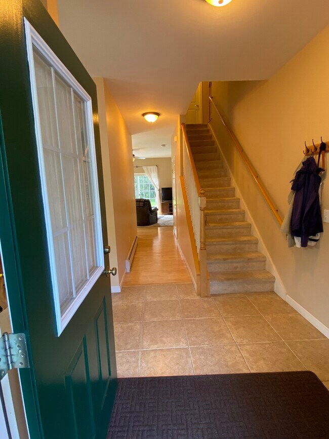 Building Photo - 7 Marion Ave