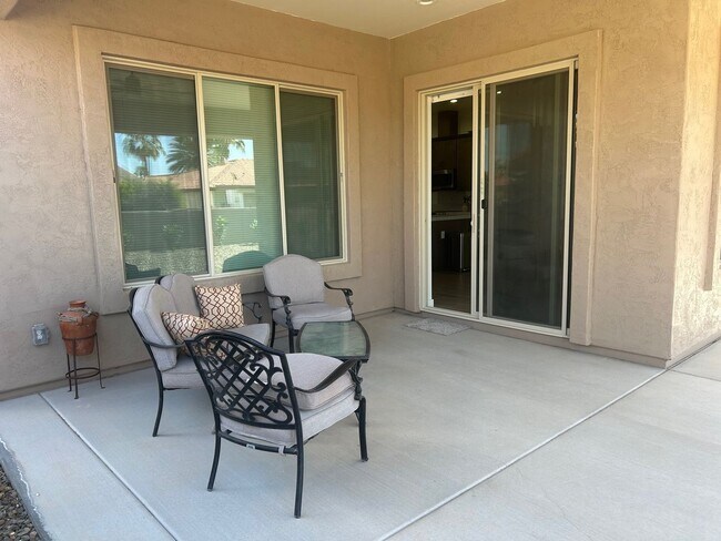 Building Photo - 26424 S Lakewood Dr