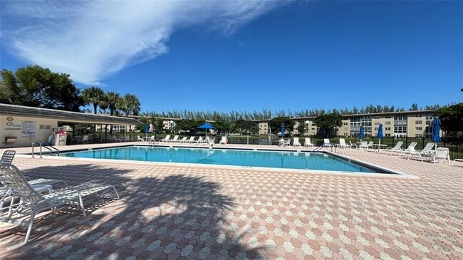 Building Photo - 1805 Eleuthera Point