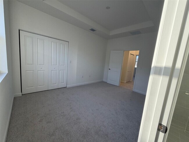 Building Photo - 1131 St