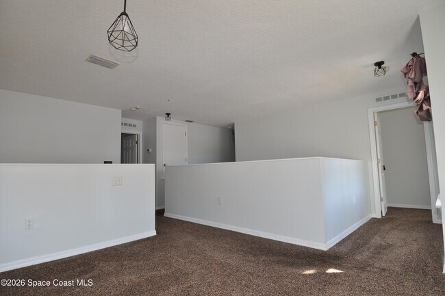 Building Photo - 1701 Sawgrass Dr SW