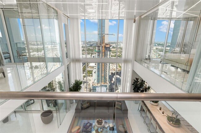 Building Photo - 1040 Biscayne Blvd