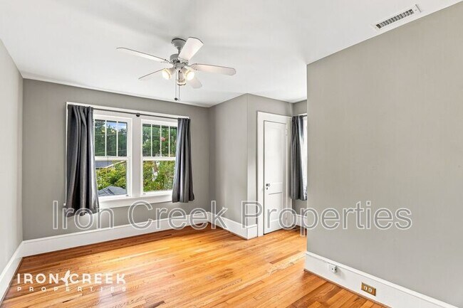 Building Photo - 42 Westover Dr