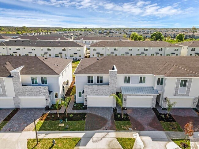 Building Photo - 353 Bogey Dr