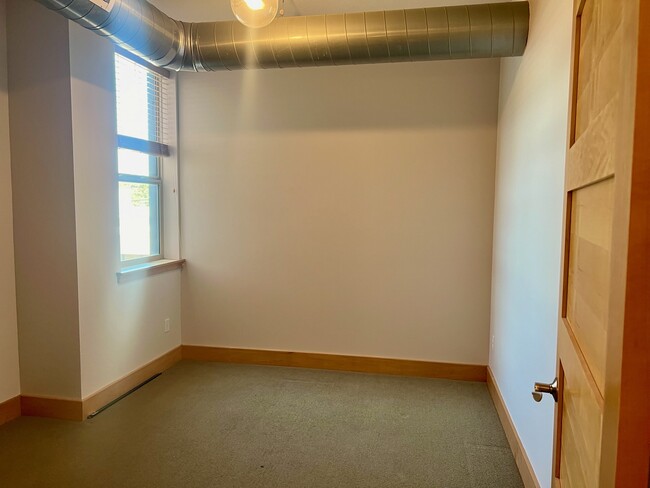 2nd Bedroom / Den or Office - 319 Broadway N