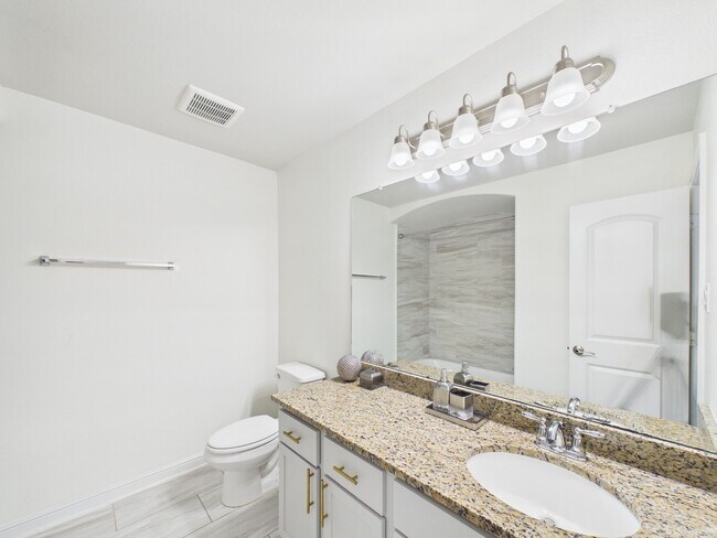 Building Photo - 24711 Miltonwood St