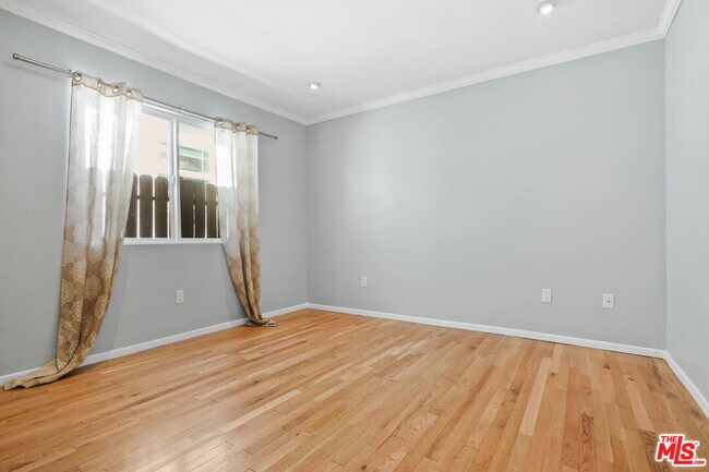 Building Photo - 1246 N Genesee Ave