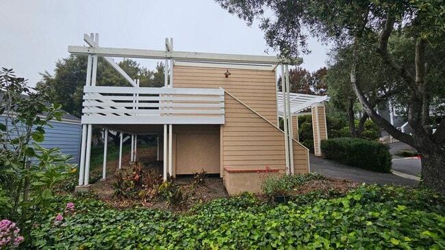 Building Photo - 2869 Los Alamos Ct