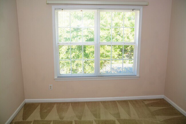 Building Photo - 11512 Fox Hill Dr