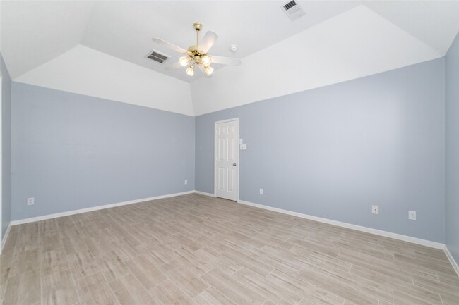 Building Photo - 17310 Winfield Square